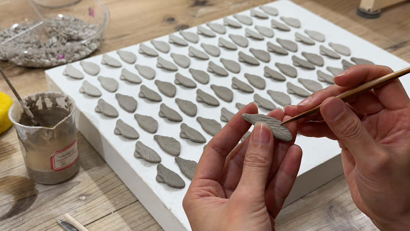 Porcelain craft process by hand